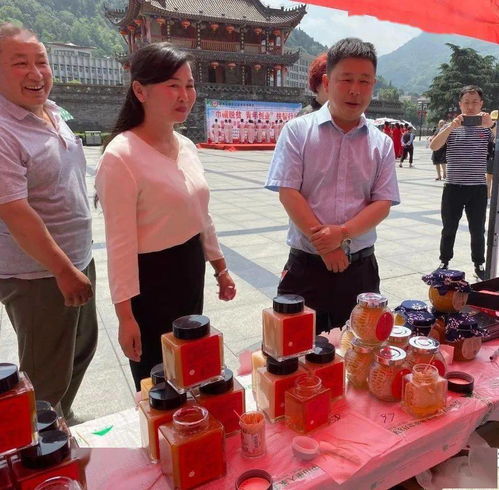 巾幗青年齊發力，消費扶貧促振興——略陽縣2020年農副產品展銷活動紀實