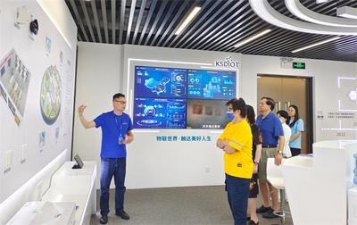 深圳市教育科研領域專家蒞臨鎧碩達科技考察數字電視系統研發